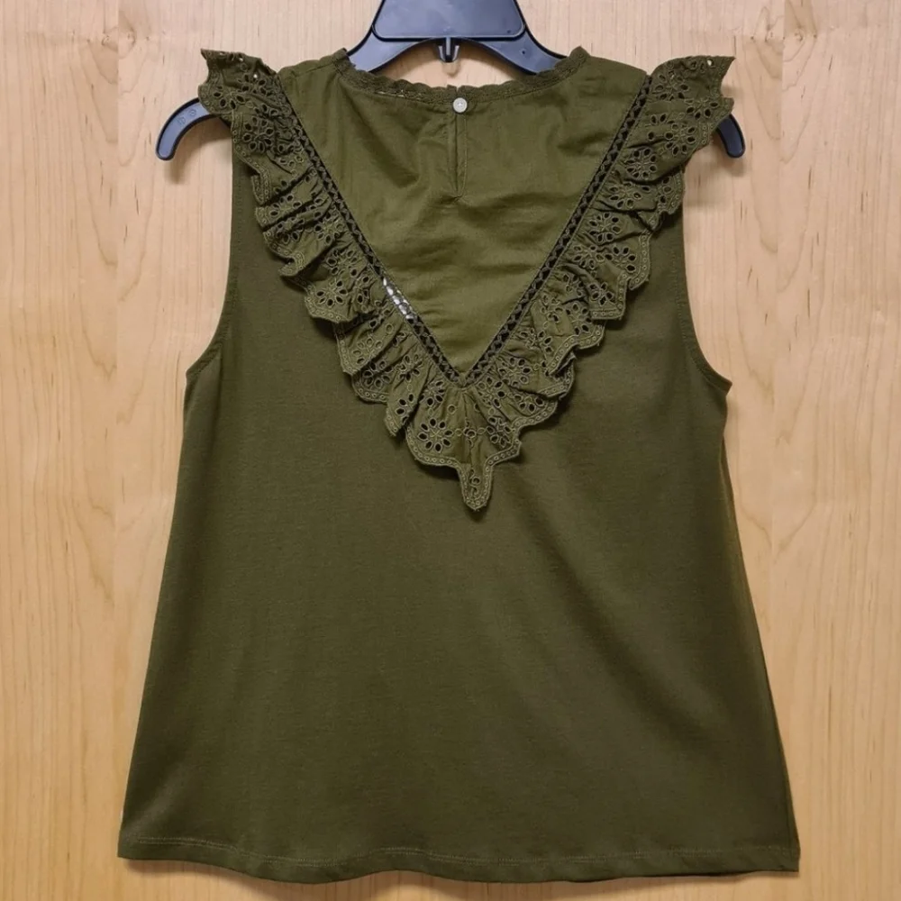 J Crew Eyelet Ruffle Front Tank - Picture 3 of 9